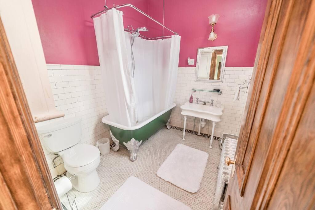 Apartamento Peaceful Easy Feelings - King Sized Bed - Sleeps 2 Lynchburg Exterior foto