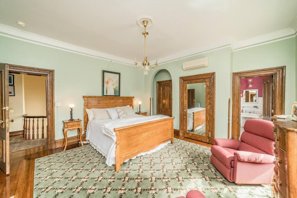 Apartamento Peaceful Easy Feelings - King Sized Bed - Sleeps 2 Lynchburg Exterior foto