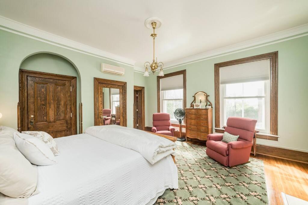 Apartamento Peaceful Easy Feelings - King Sized Bed - Sleeps 2 Lynchburg Exterior foto