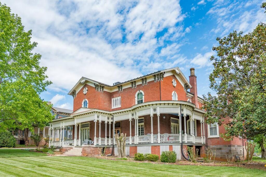 Apartamento Peaceful Easy Feelings - King Sized Bed - Sleeps 2 Lynchburg Exterior foto